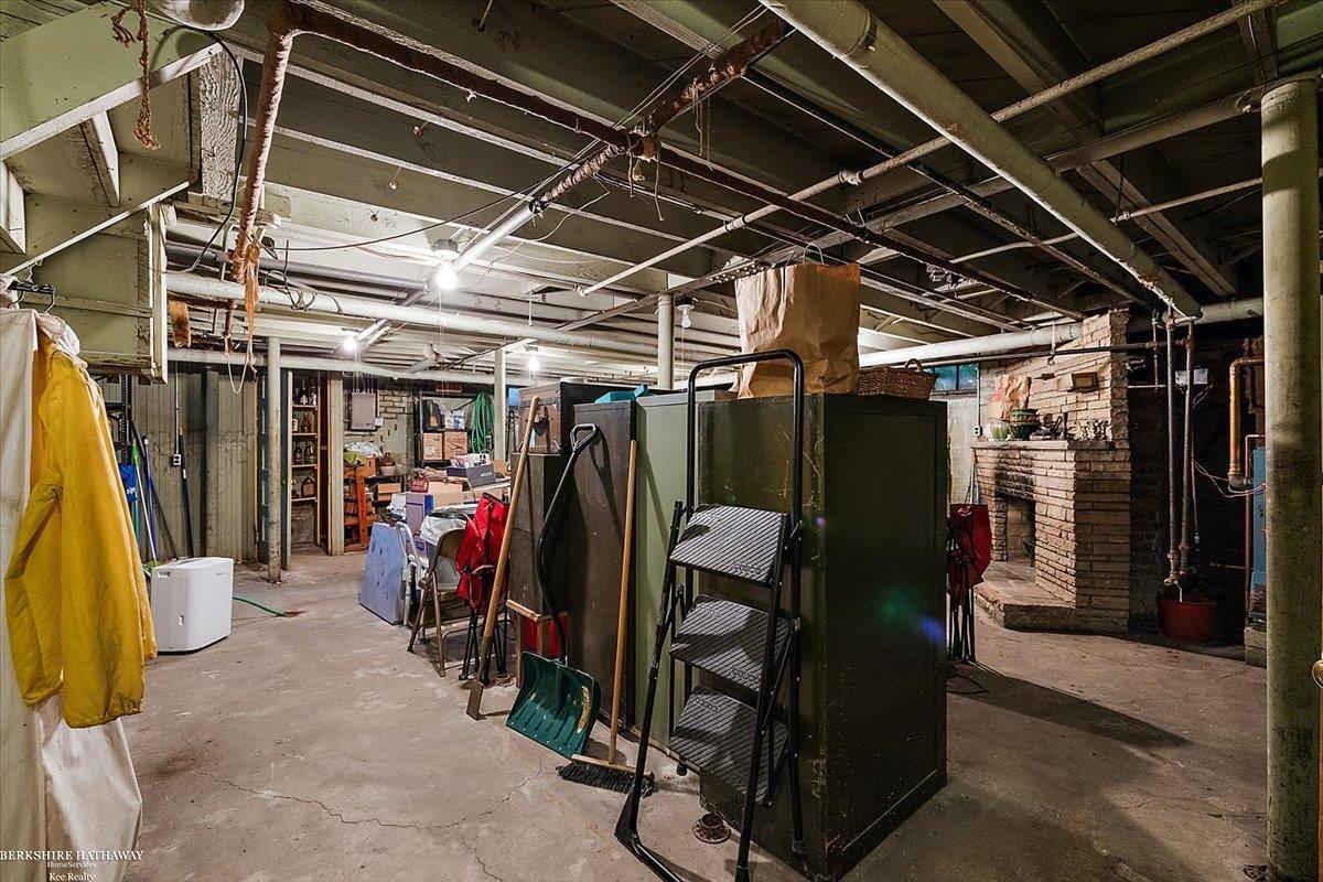 Detroit, Michigan 48224, United States, 3 Bedrooms Bedrooms, ,2 BathroomsBathrooms,Residential,Active,166234