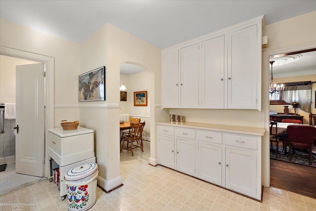 Detroit, Michigan 48224, United States, 3 Bedrooms Bedrooms, ,2 BathroomsBathrooms,Residential,Active,166234