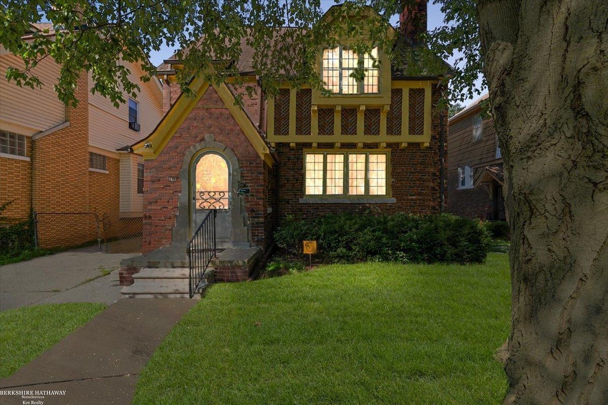 Detroit, Michigan 48224, United States, 3 Bedrooms Bedrooms, ,2 BathroomsBathrooms,Residential,Active,166234