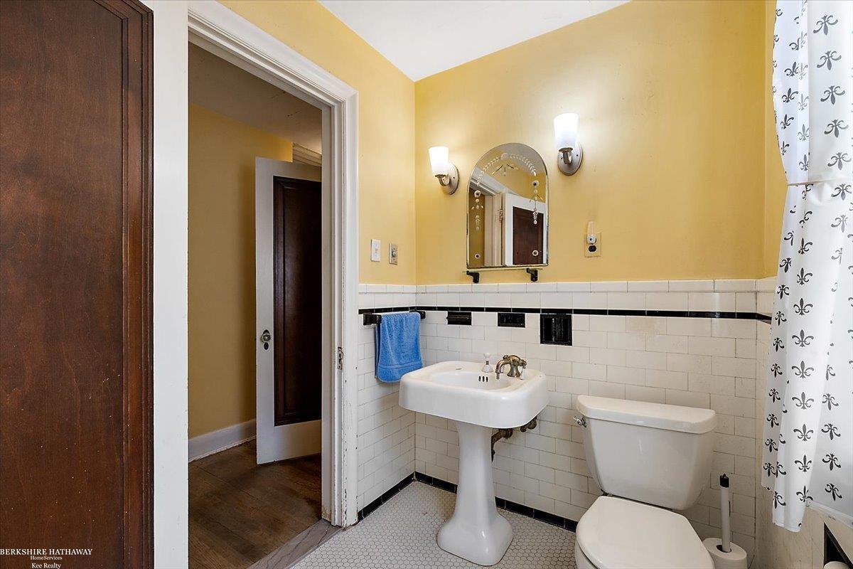 Detroit, Michigan 48224, United States, 3 Bedrooms Bedrooms, ,2 BathroomsBathrooms,Residential,Active,166234