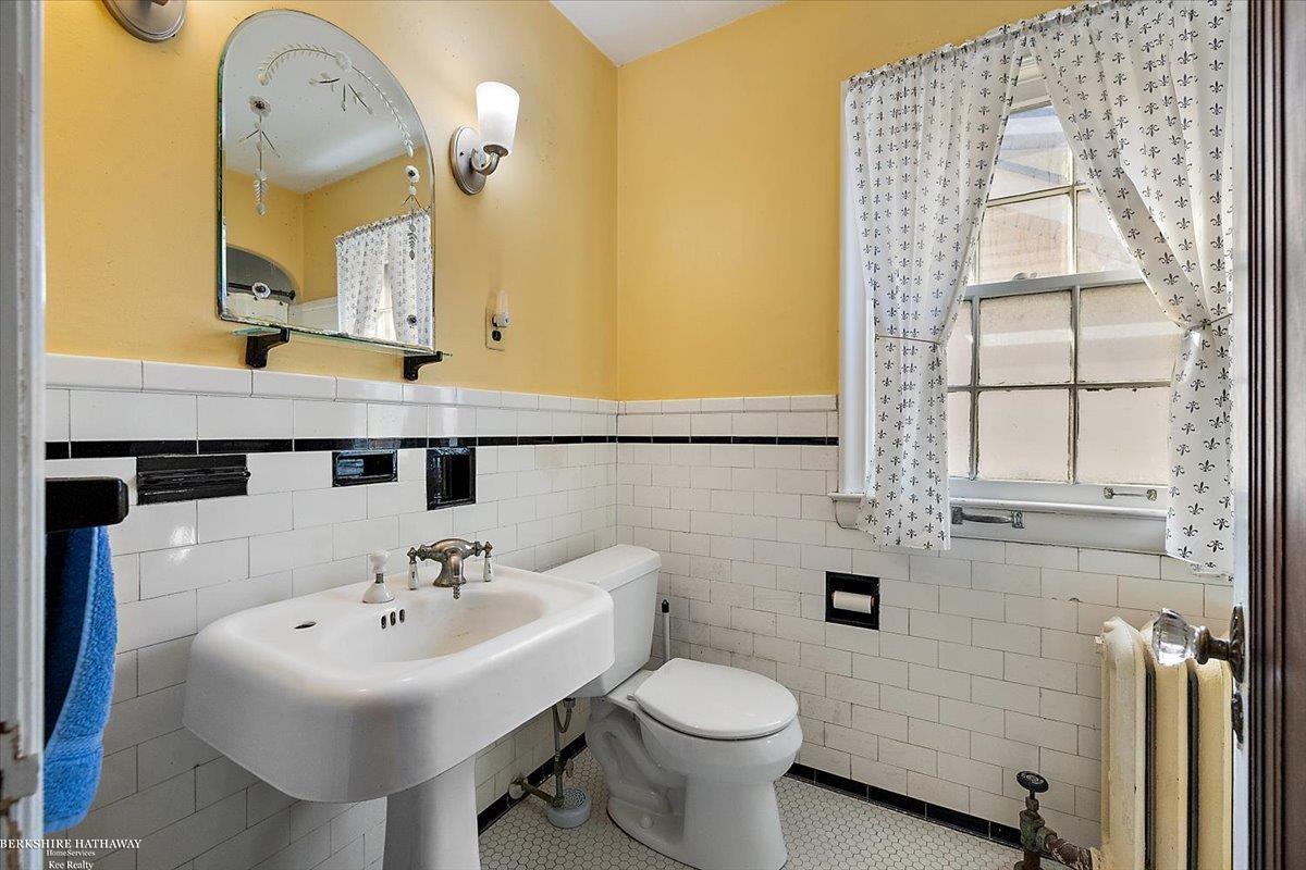 Detroit, Michigan 48224, United States, 3 Bedrooms Bedrooms, ,2 BathroomsBathrooms,Residential,Active,166234