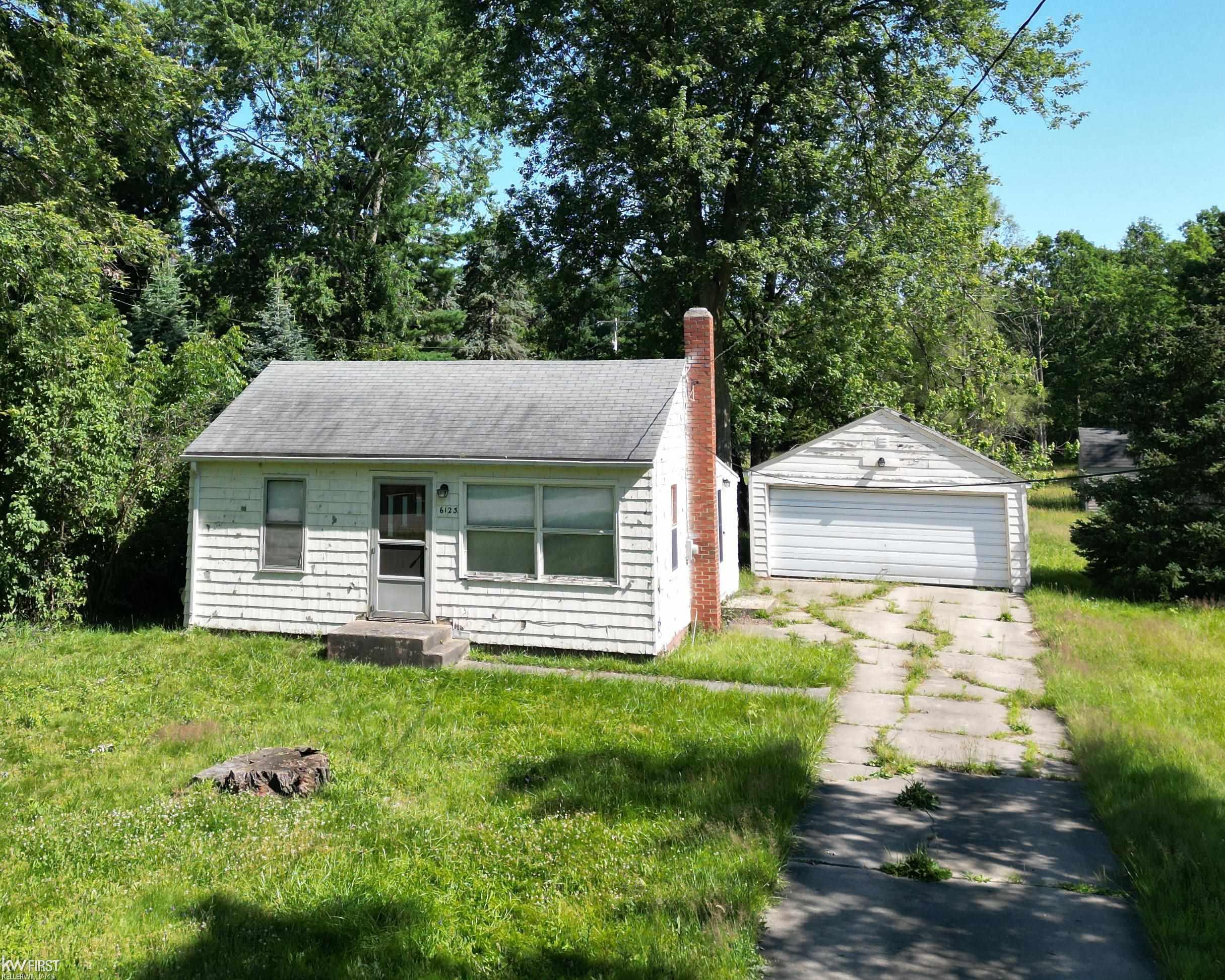 View Burton, MI 48519 house