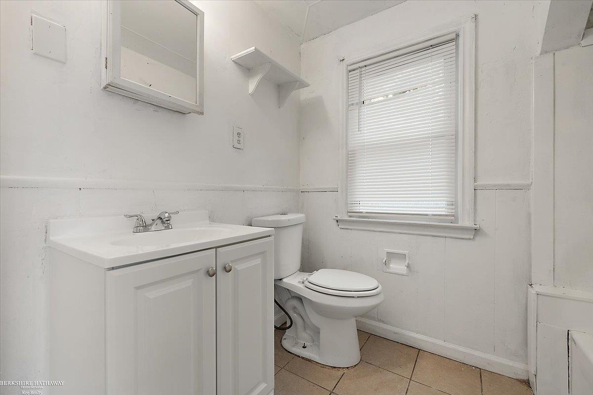 Detroit, Michigan 48224, United States, 3 Bedrooms Bedrooms, ,2 BathroomsBathrooms,Residential,Active,174156