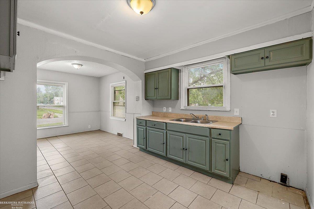 Detroit, Michigan 48224, United States, 3 Bedrooms Bedrooms, ,2 BathroomsBathrooms,Residential,Active,174156