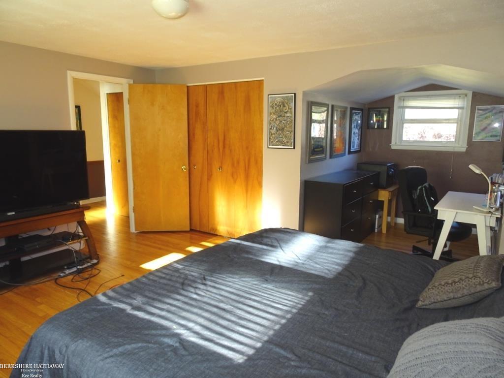 Fraser, Michigan 48026, United States, 4 Bedrooms Bedrooms, ,2 BathroomsBathrooms,Residential,Pending,137049