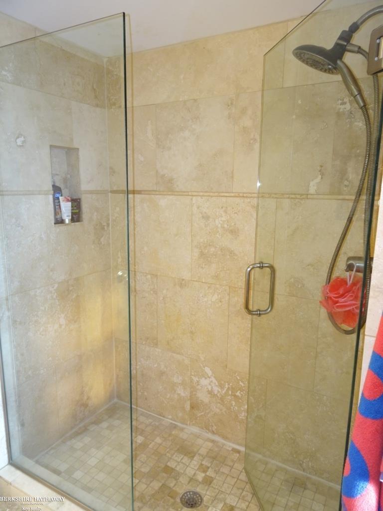 Fraser, Michigan 48026, United States, 4 Bedrooms Bedrooms, ,2 BathroomsBathrooms,Residential,Pending,137049