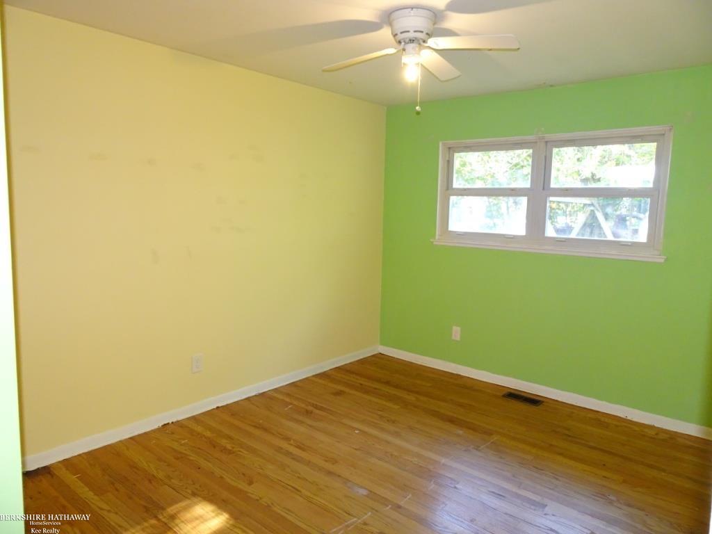 Fraser, Michigan 48026, United States, 4 Bedrooms Bedrooms, ,2 BathroomsBathrooms,Residential,Pending,137049