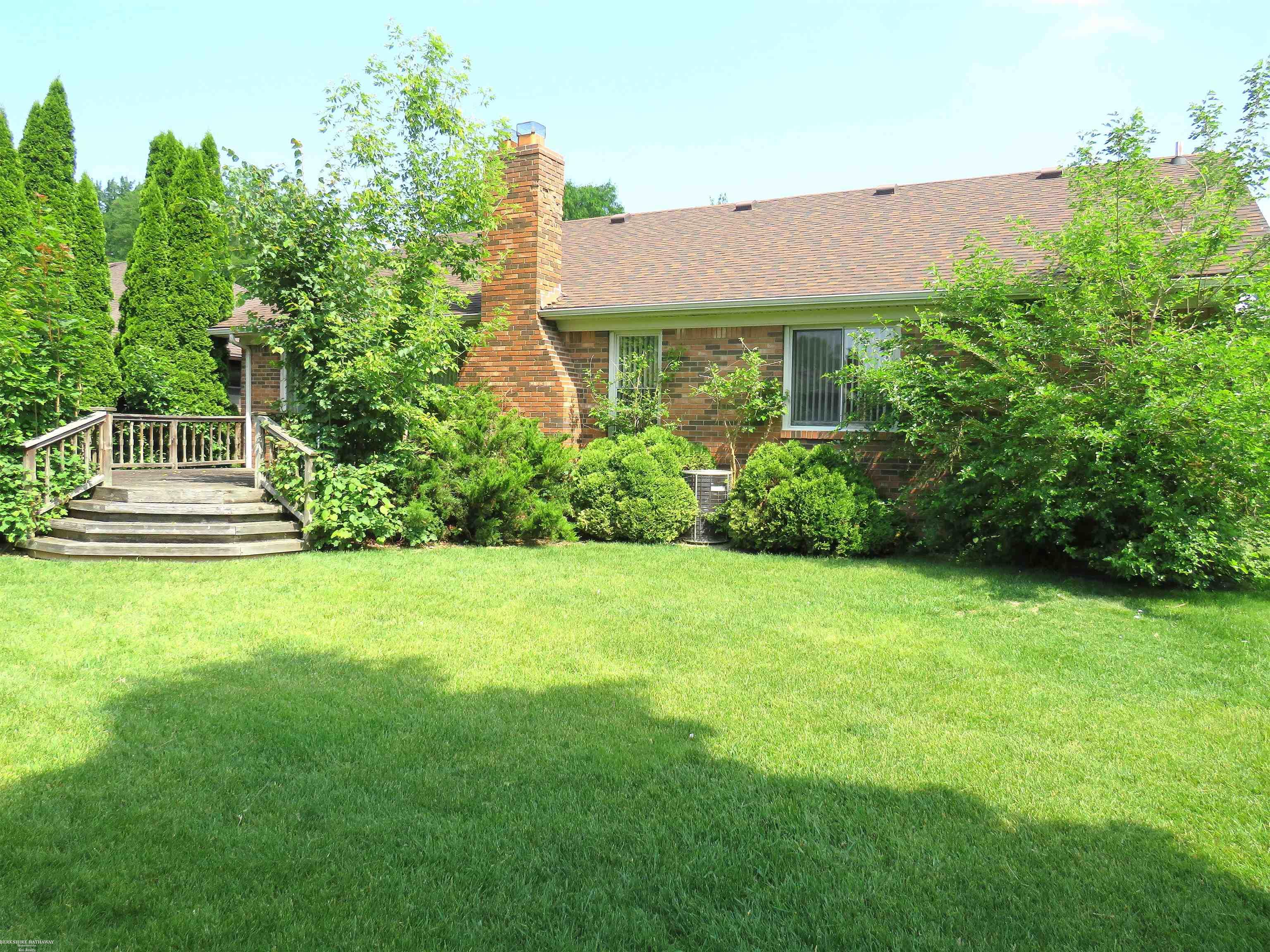 Warren, Michigan 48092, United States, 3 Bedrooms Bedrooms, ,2 BathroomsBathrooms,Residential,Pending,148683