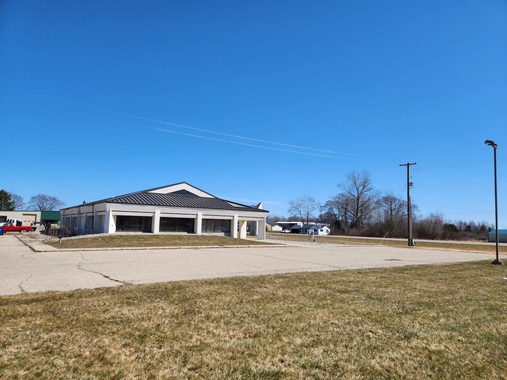 Photo of 1277 E Cedar Avenue, Gladwin, MI 48624 (MLS # 50171618)