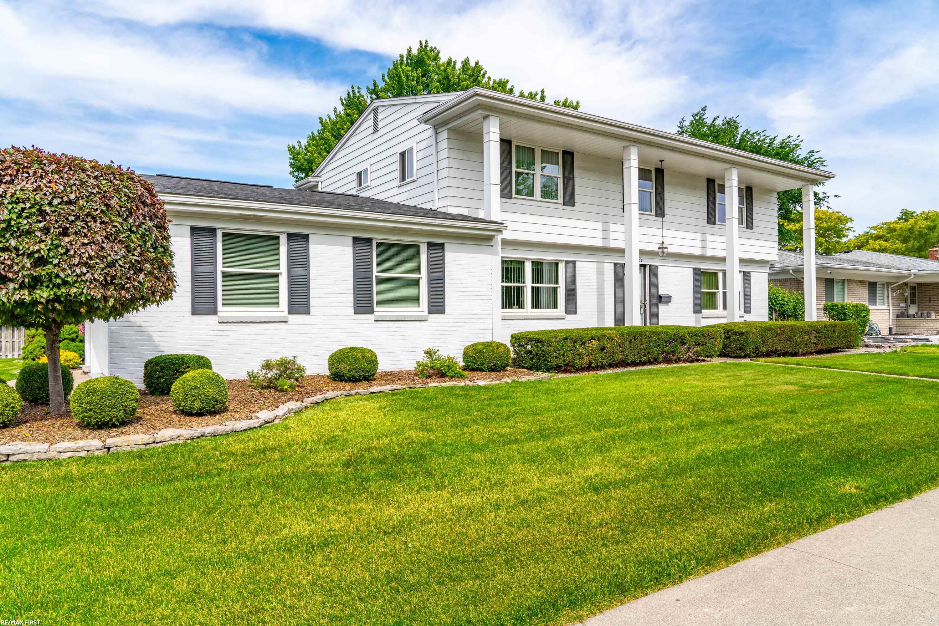 Properties Available 1 - 1 30607 Lorraine Avenue