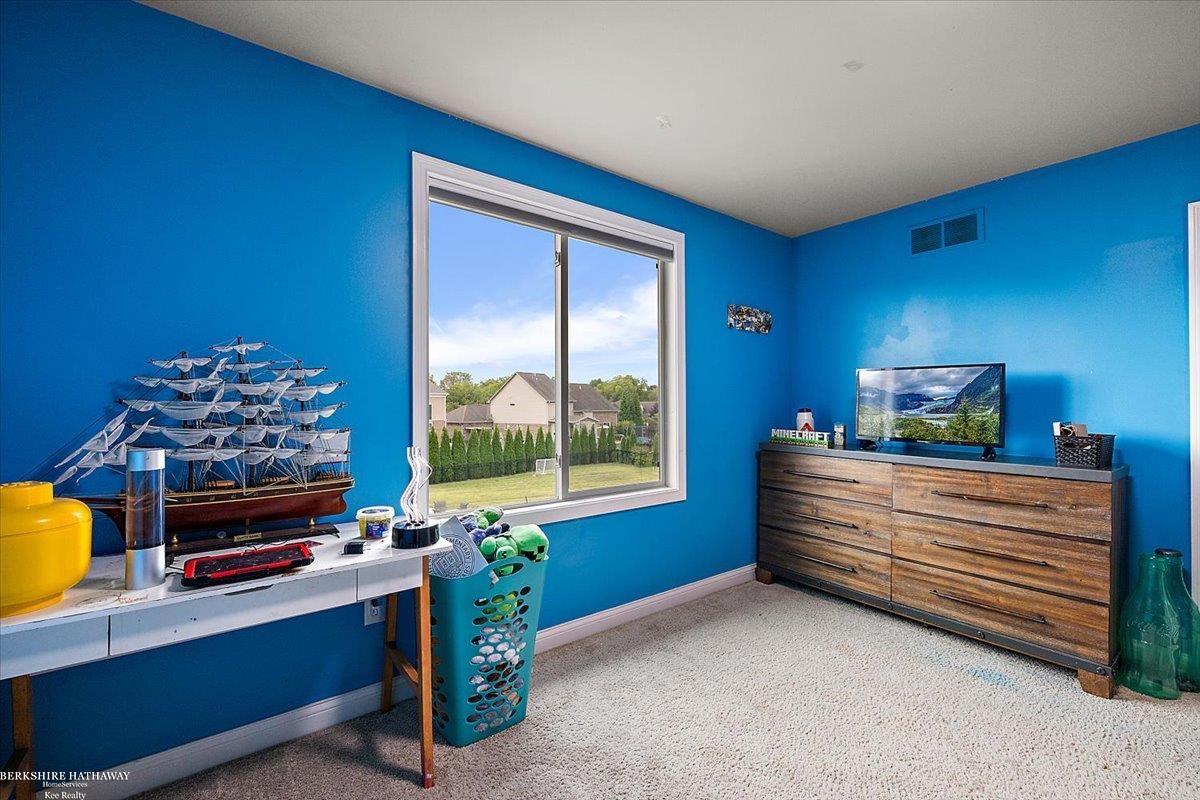 Harrison Twp, Michigan 48045, United States, 4 Bedrooms Bedrooms, ,3 BathroomsBathrooms,Residential,Active,213699