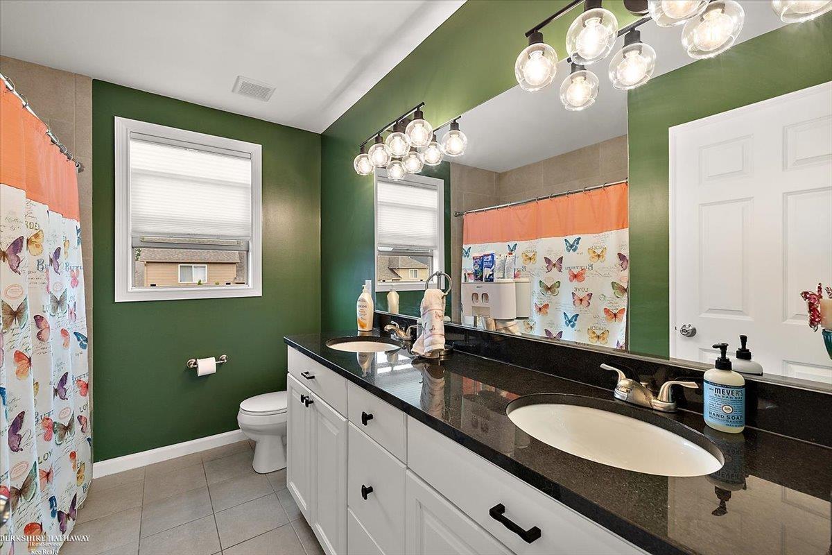 Harrison Twp, Michigan 48045, United States, 4 Bedrooms Bedrooms, ,3 BathroomsBathrooms,Residential,Active,213699