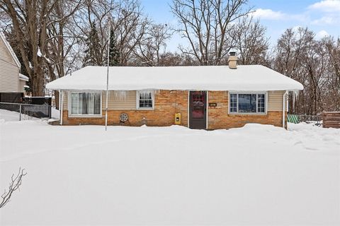 Photo of 859 Bristol Avenue, Grand Rapids, MI 49504 (MLS # 70514228)