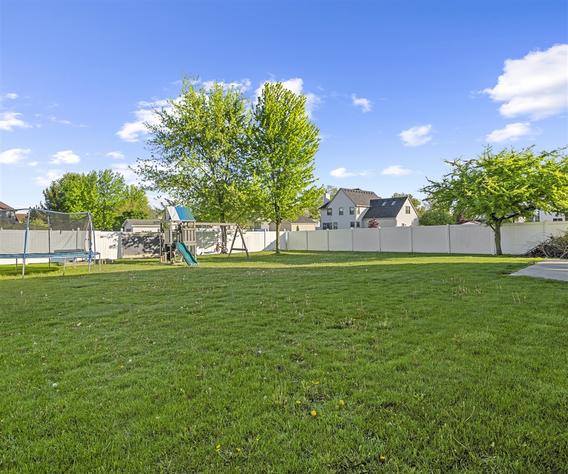 14392 Canterberry