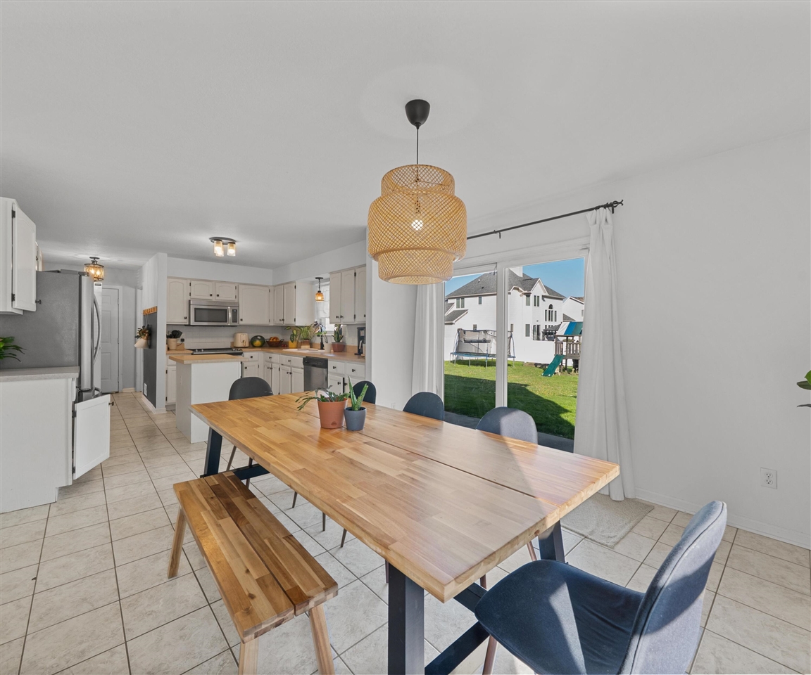 14392 Canterberry