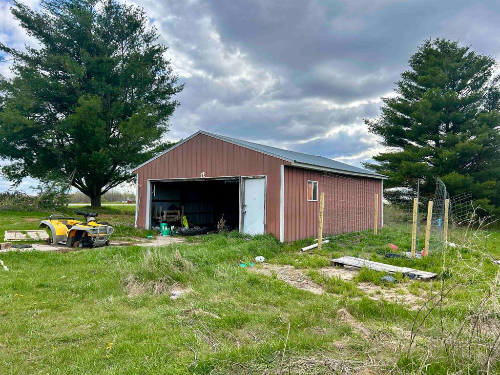 Photo of 2180 W Temple Drive, Harrison, MI 48625 (MLS # 50207677)