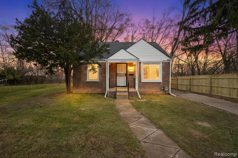 Photo of 17326 Kentfield Street, Detroit, MI 48219 (MLS # 60954405)