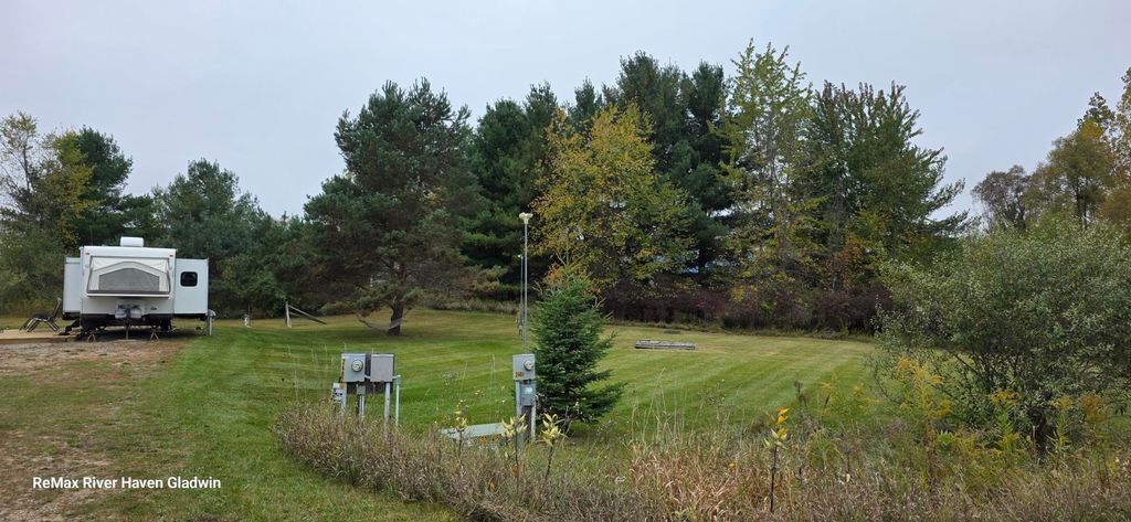 Photo of 2407 Rothbury Court #2408 Rothbury Court, Gladwin, MI 48624 (MLS # 50203910)