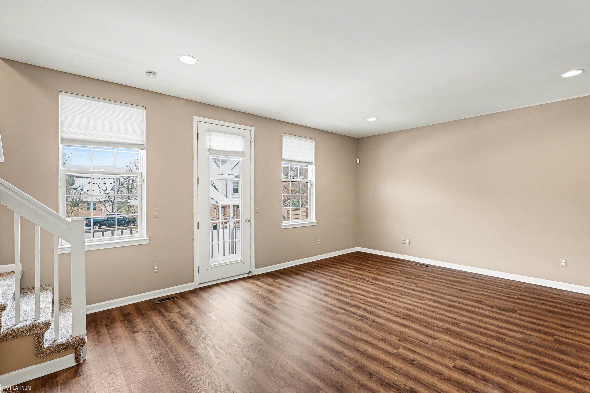 56659 Long Island Drive