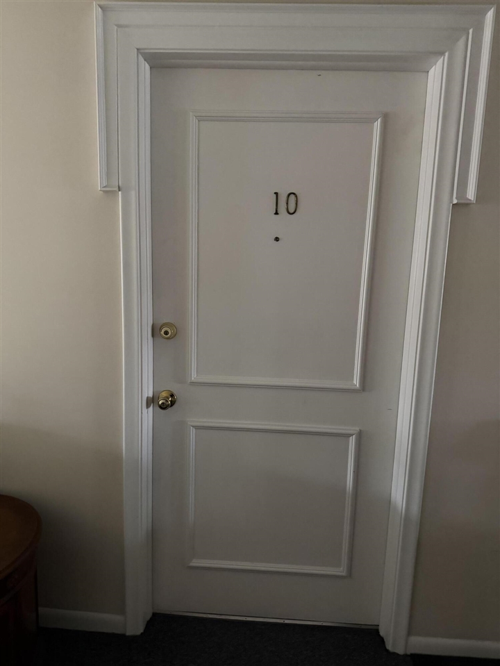 17540 N Mack Avenue 10