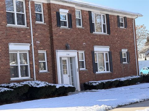 17540 N Mack Avenue 10 Grosse Pointe MI 48230