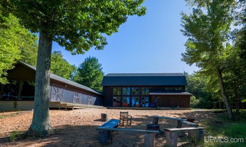 7660 R.75 Lane Rapid River MI 49878