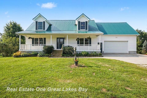 Photo of 921 W Huron Road, Omer, MI 48749 (MLS # 50217928)