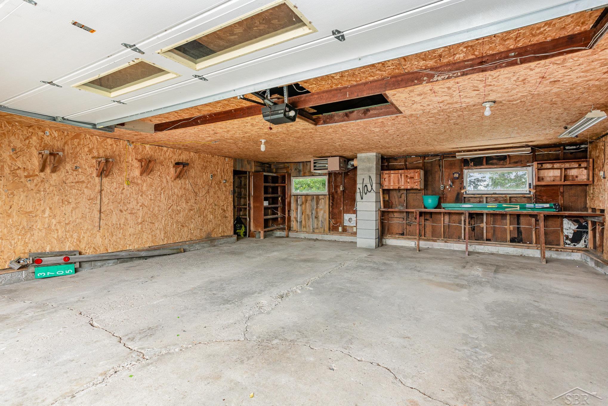 Saginaw, Michigan 48601, United States, 4 Bedrooms Bedrooms, ,2 BathroomsBathrooms,Residential,Active,211451