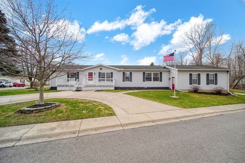 Photo of 701 Missouri River Drive, Adrian, MI 49221 (MLS # 70521527)