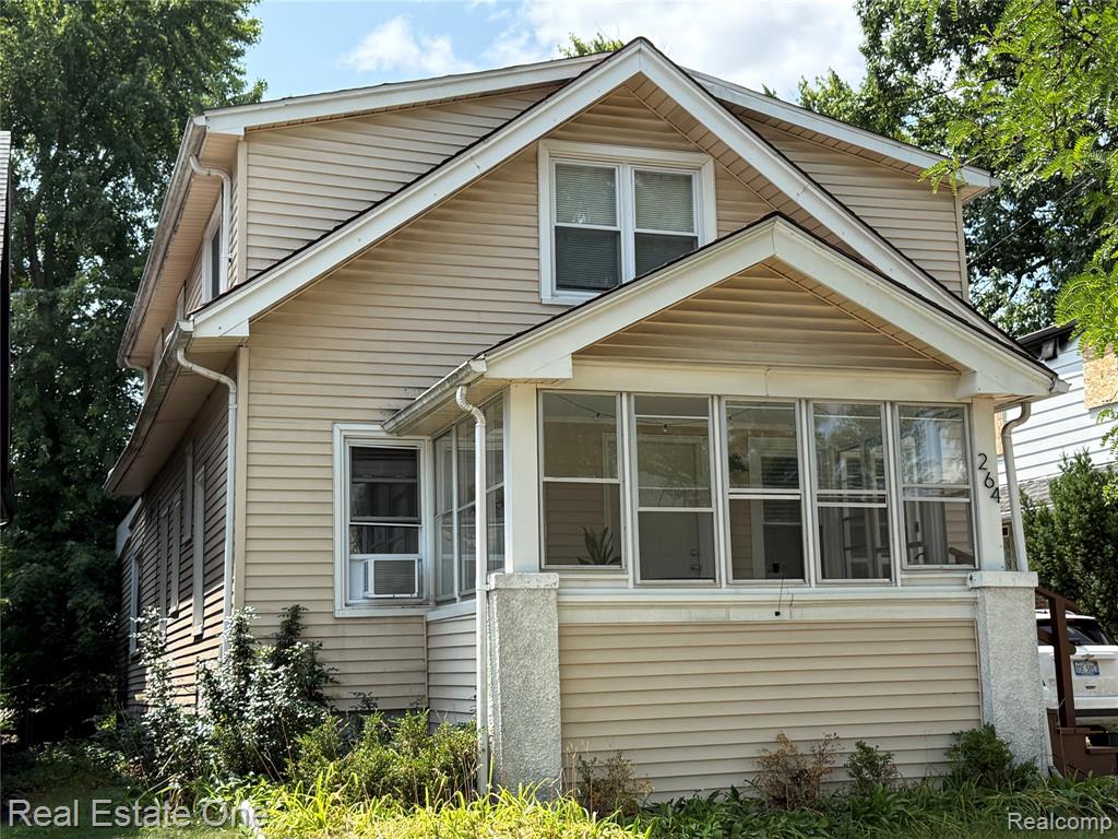 264 E Woodland Street