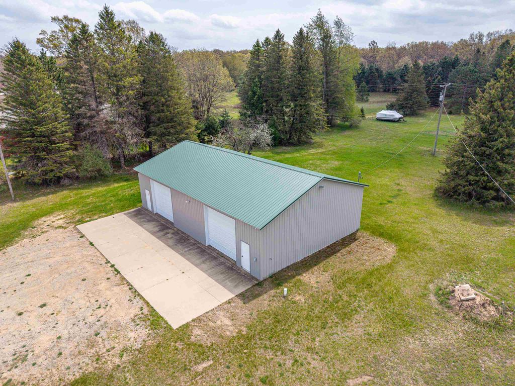 Photo of 7076 E Townline Lake Road, Harrison, MI 48625 (MLS # 50209076)