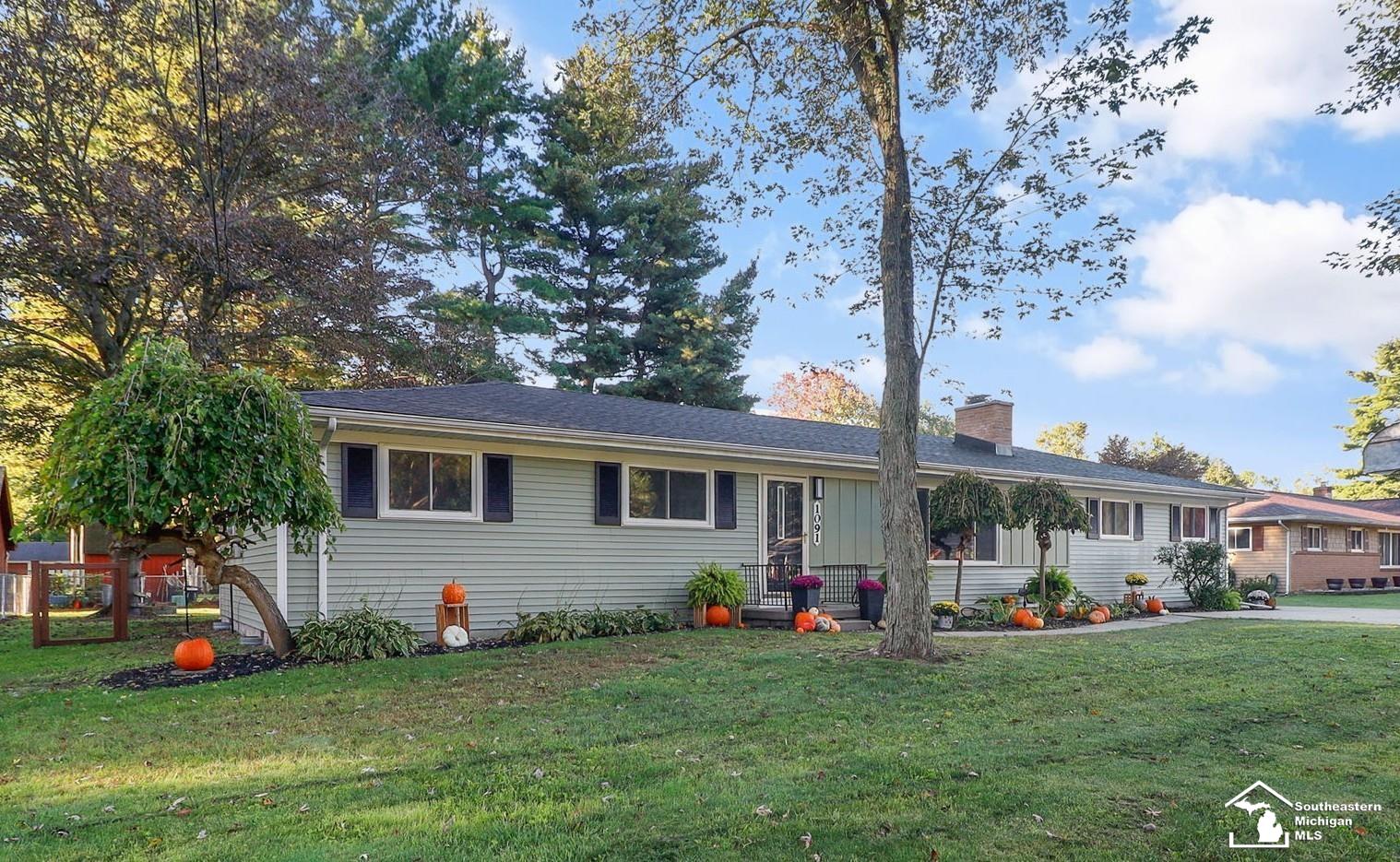 1091 Birchwood Drive