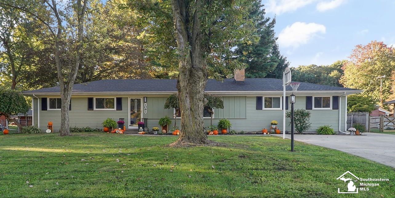 1091 Birchwood Drive