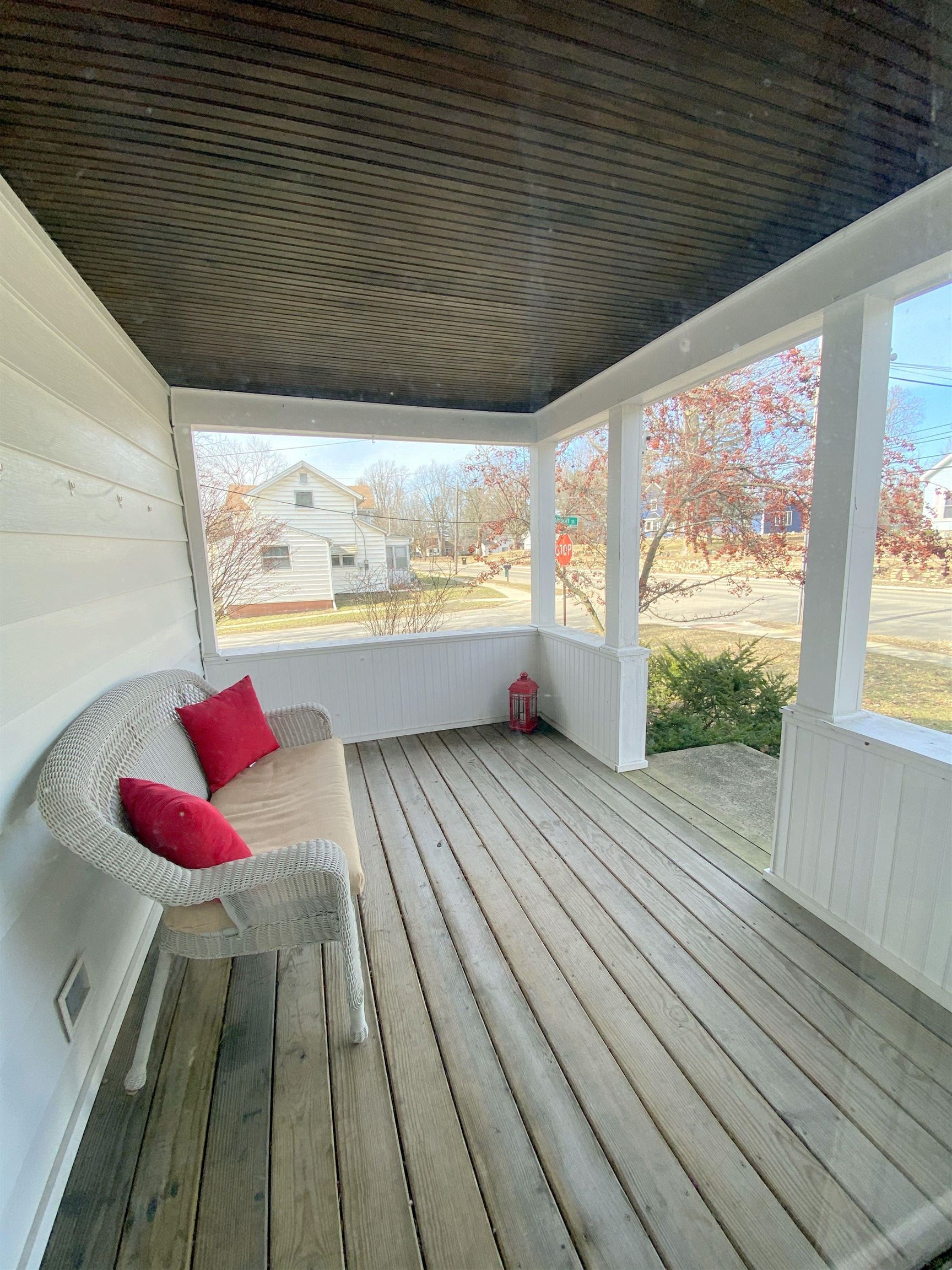 600 E Grand River Road