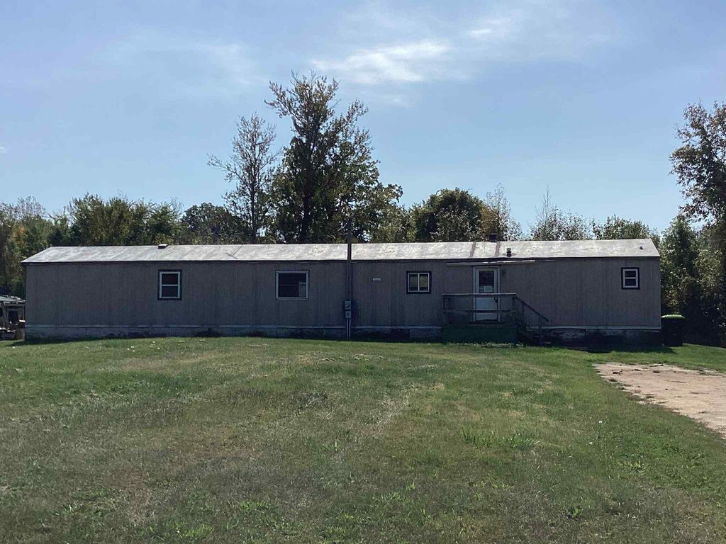 Photo of 2235 Badger Roads, Beaverton, MI 48612 (MLS # 50188378)