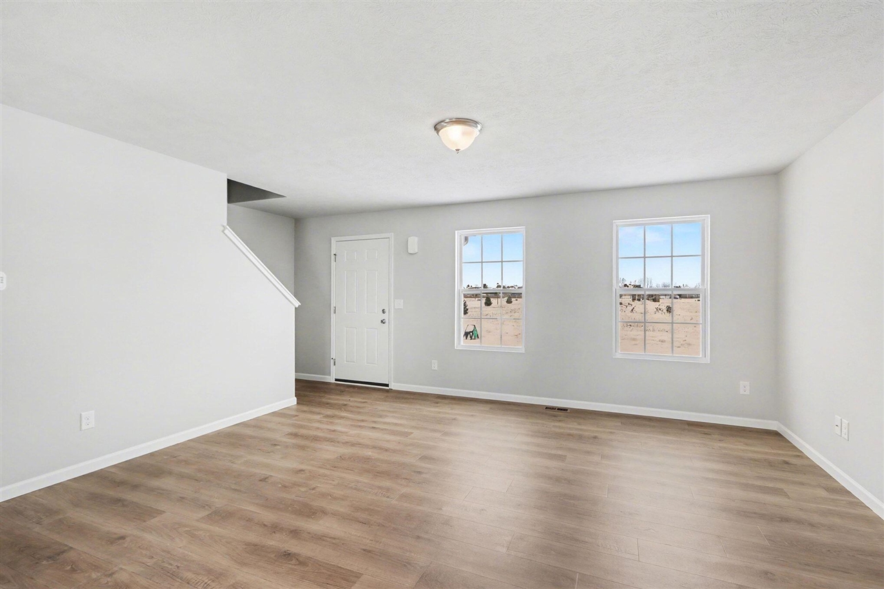 1045 Foxglove Avenue