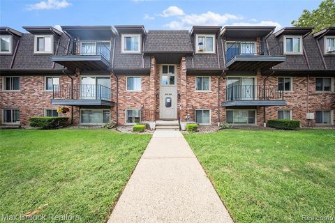 Photo of 322 Riviera Drive 75 #75, Saint Clair Shores, MI 48080 (MLS # 60958823)
