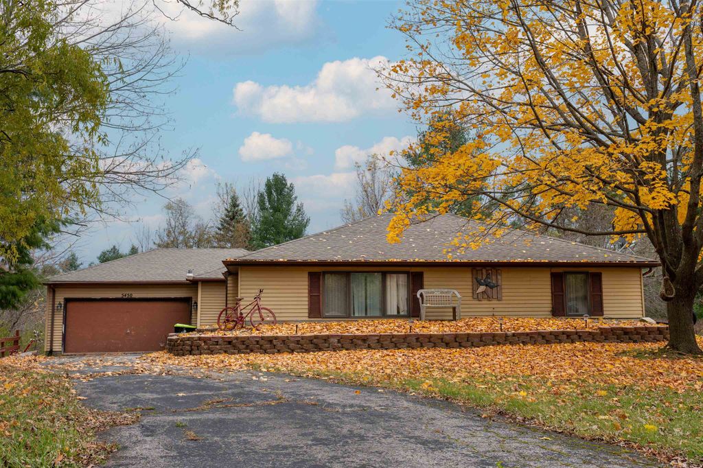 Photo of 5450 Wellington Road, Gladwin, MI 48624 (MLS # 50193828)