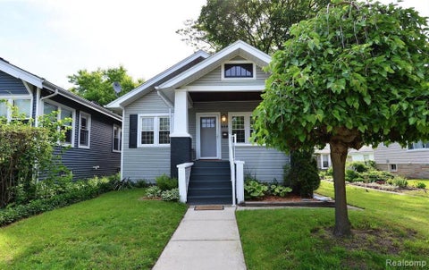 Photo of 205 S Maple Avenue, Royal Oak, MI 48067 (MLS # 61024923)