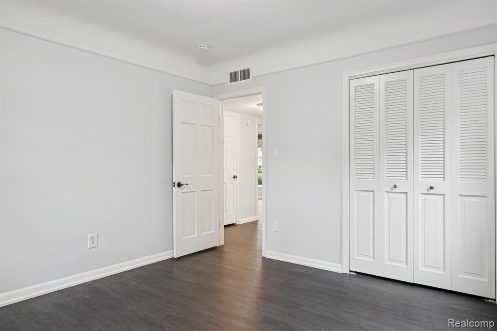 Beverly Hills, Michigan 48025, United States, 3 Bedrooms Bedrooms, ,2 BathroomsBathrooms,Residential,Active,233671