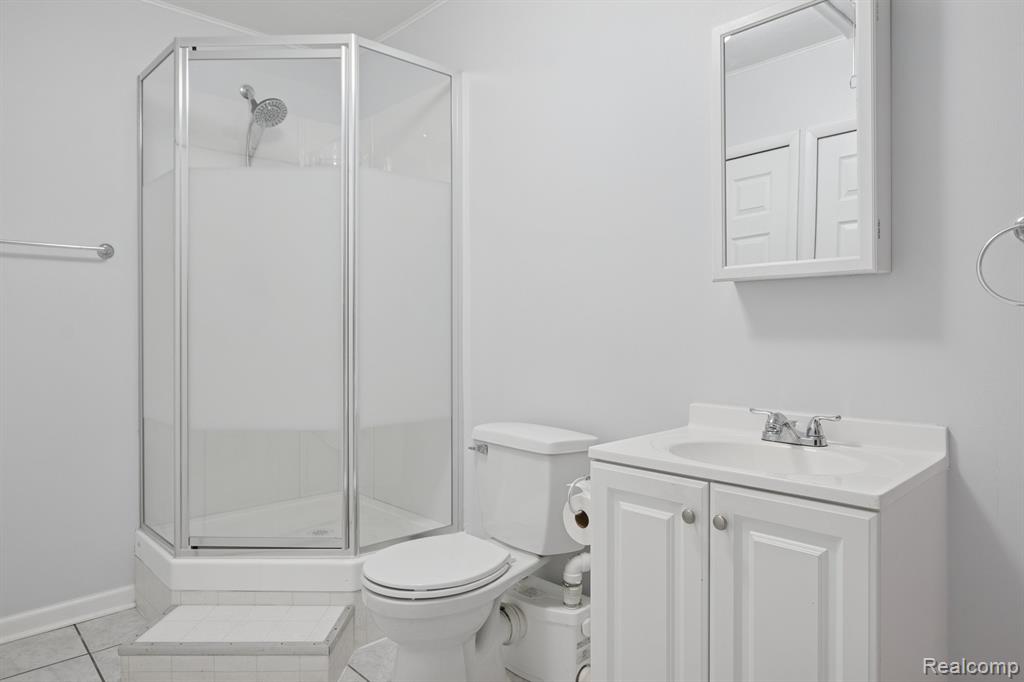 Beverly Hills, Michigan 48025, United States, 3 Bedrooms Bedrooms, ,2 BathroomsBathrooms,Residential,Active,233671