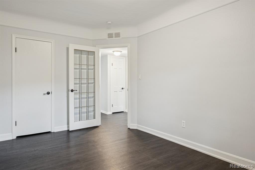 Beverly Hills, Michigan 48025, United States, 3 Bedrooms Bedrooms, ,2 BathroomsBathrooms,Residential,Active,233671