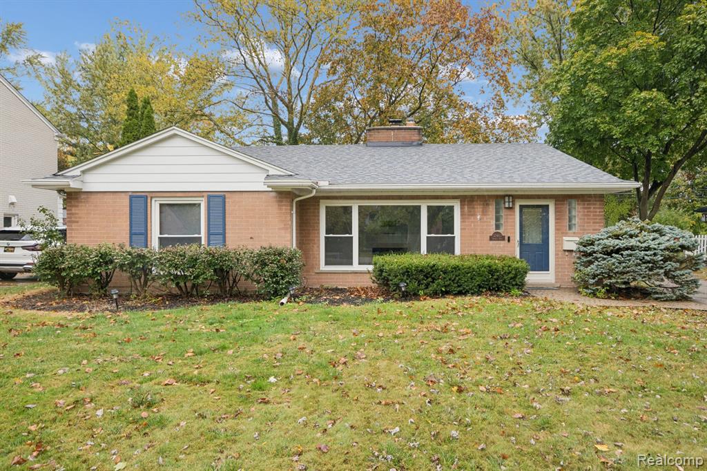 Beverly Hills, Michigan 48025, United States, 3 Bedrooms Bedrooms, ,2 BathroomsBathrooms,Residential,Active,233671