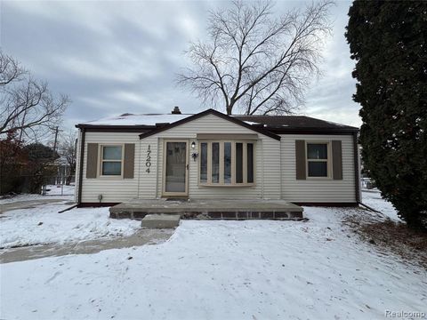 Photo of 17204 Park Lane, Fraser, MI 48026 (MLS # 60959276)