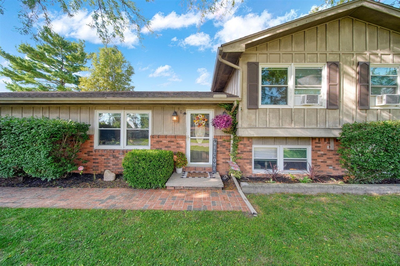 105 Sunset Drive