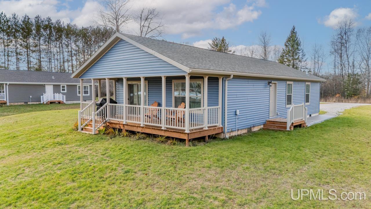 8168 N.3 Lane