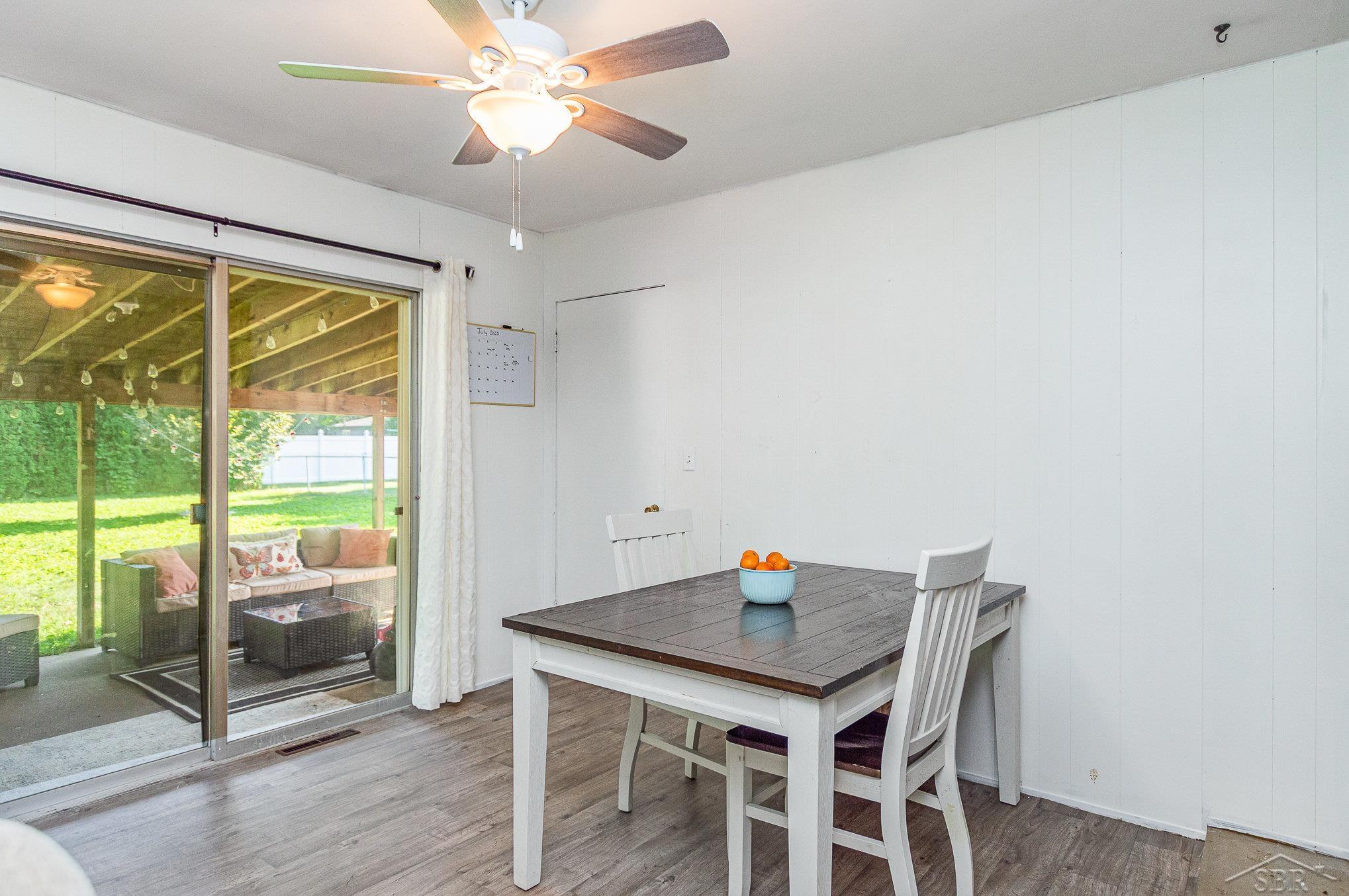 Saginaw, Michigan 48603, United States, 2 Bedrooms Bedrooms, ,1 BathroomBathrooms,Residential,Pending,192852