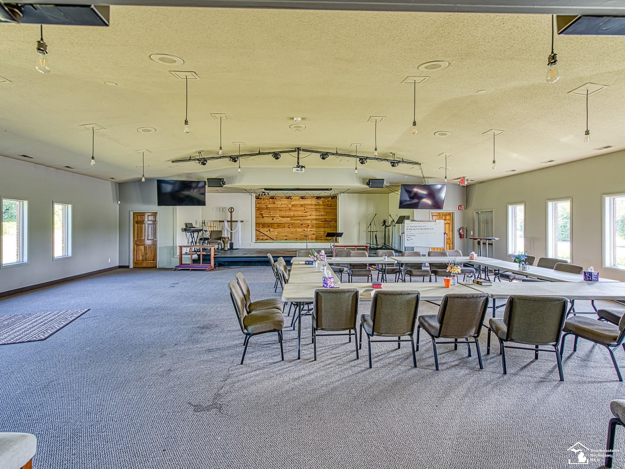 14905 S Telegraph Road