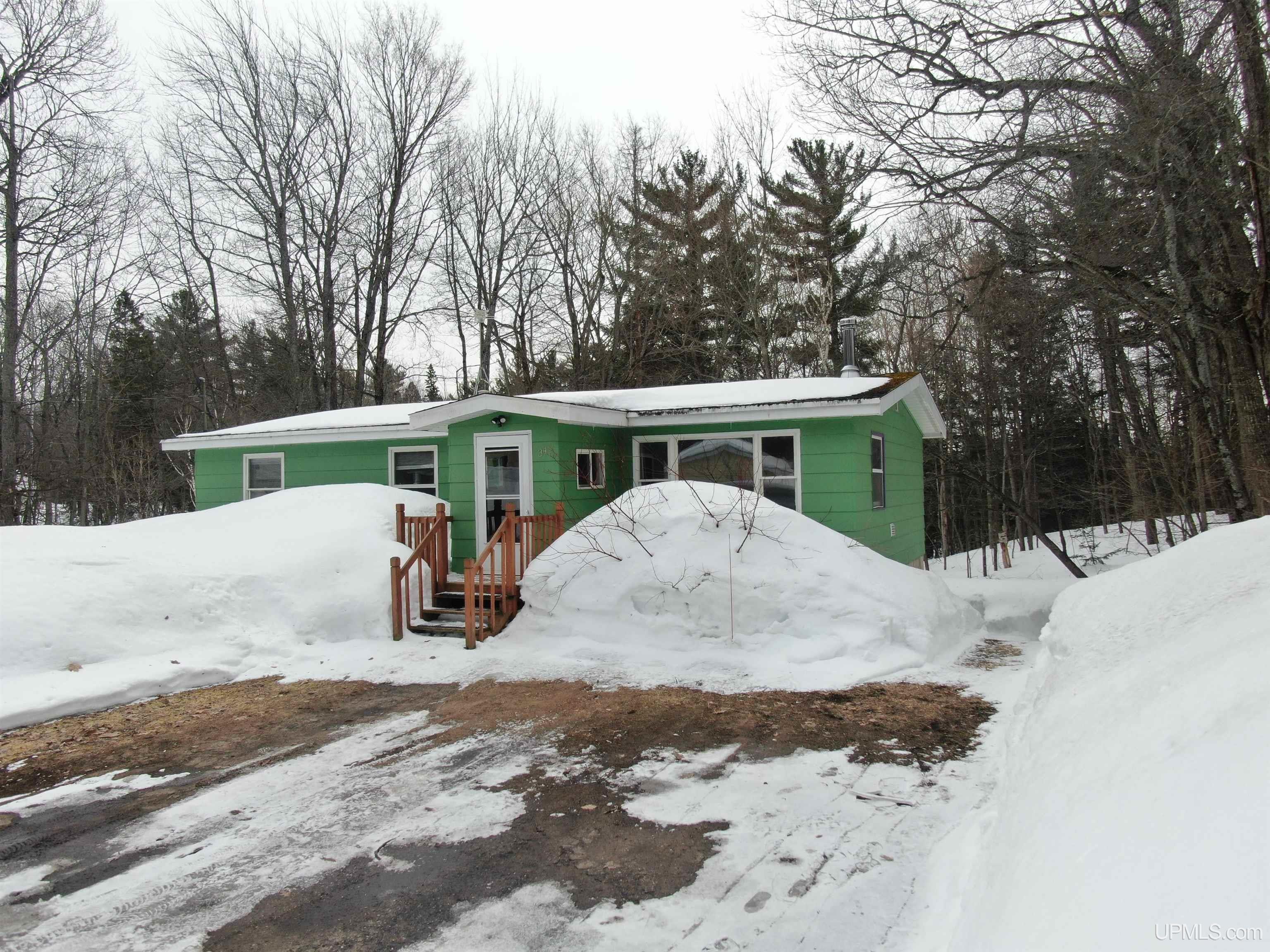 34 Horseshoe Lake Circle