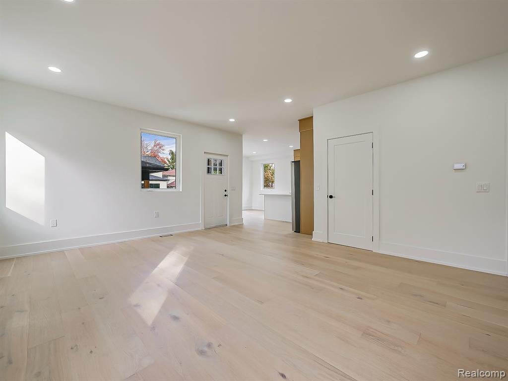 327 Midland Boulevard